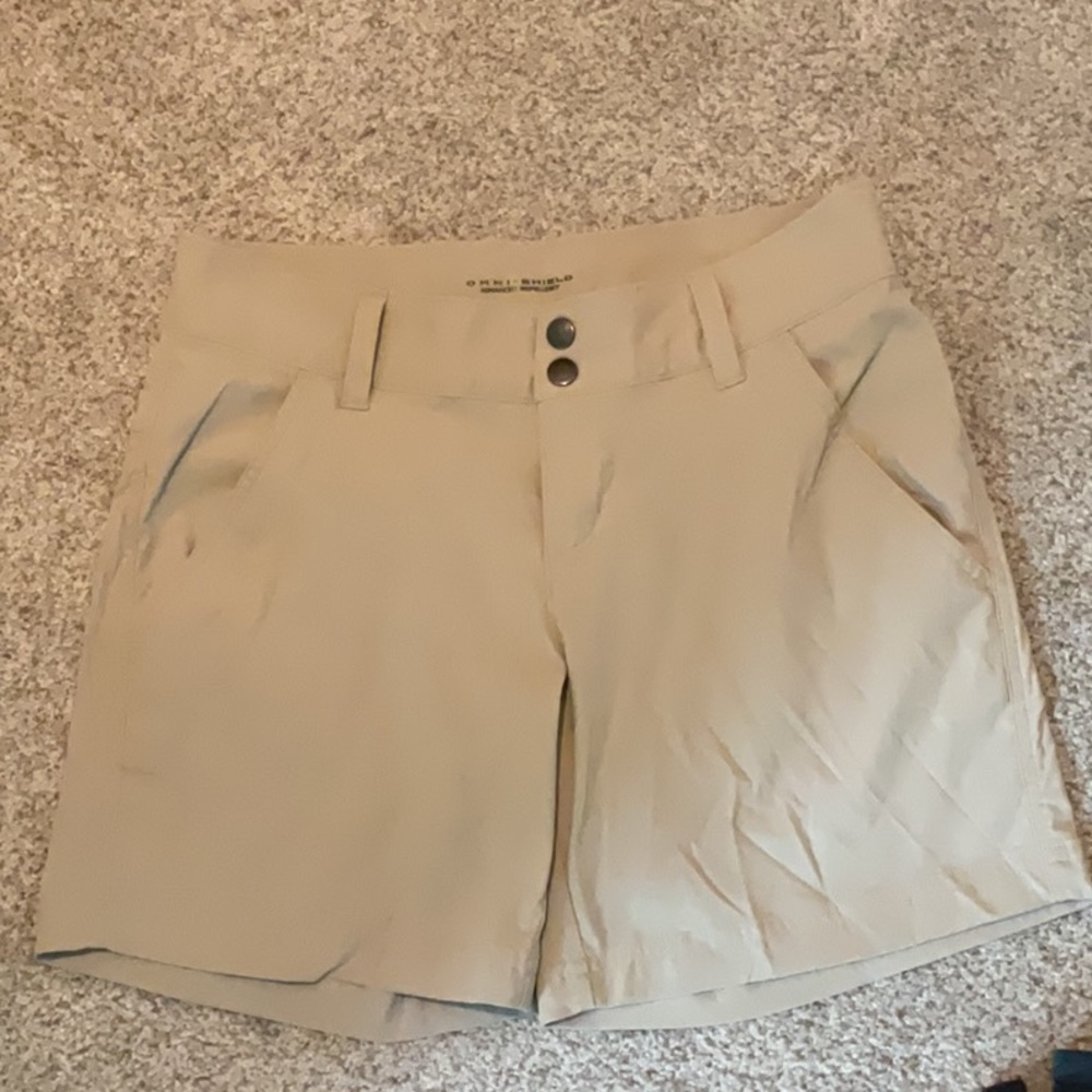 Columbia Women's Beige Shorts